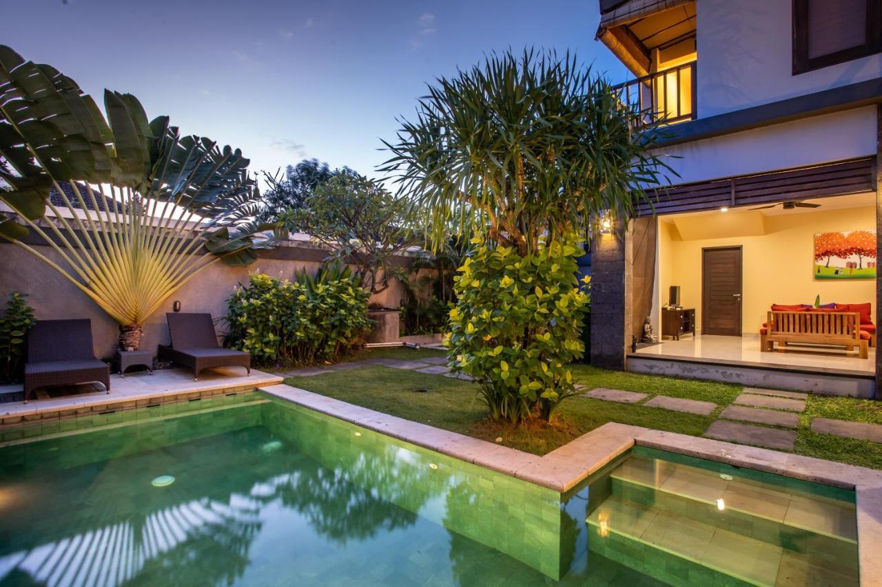 Villa Nadya Seminyak Esterno foto
