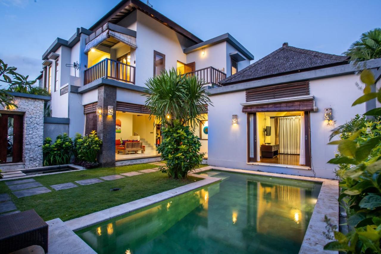 Villa Nadya Seminyak Esterno foto